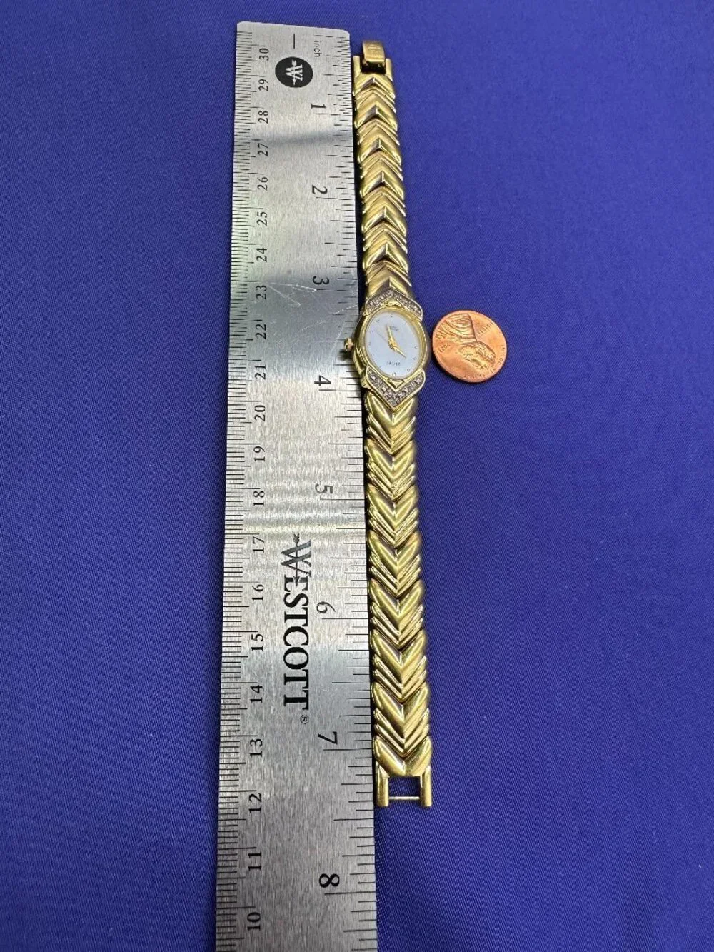 VTG Elgin Diamond Quartz Gold-Tone Watch.  Fresh Battery